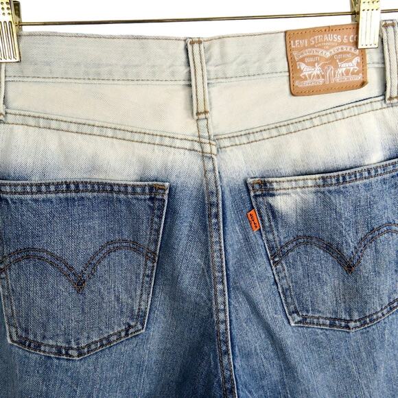 Vintage LEVIS Orange Tab Ombre Bleached High Rise Straight Leg Jeans Size 26 - Picture 8 of 8